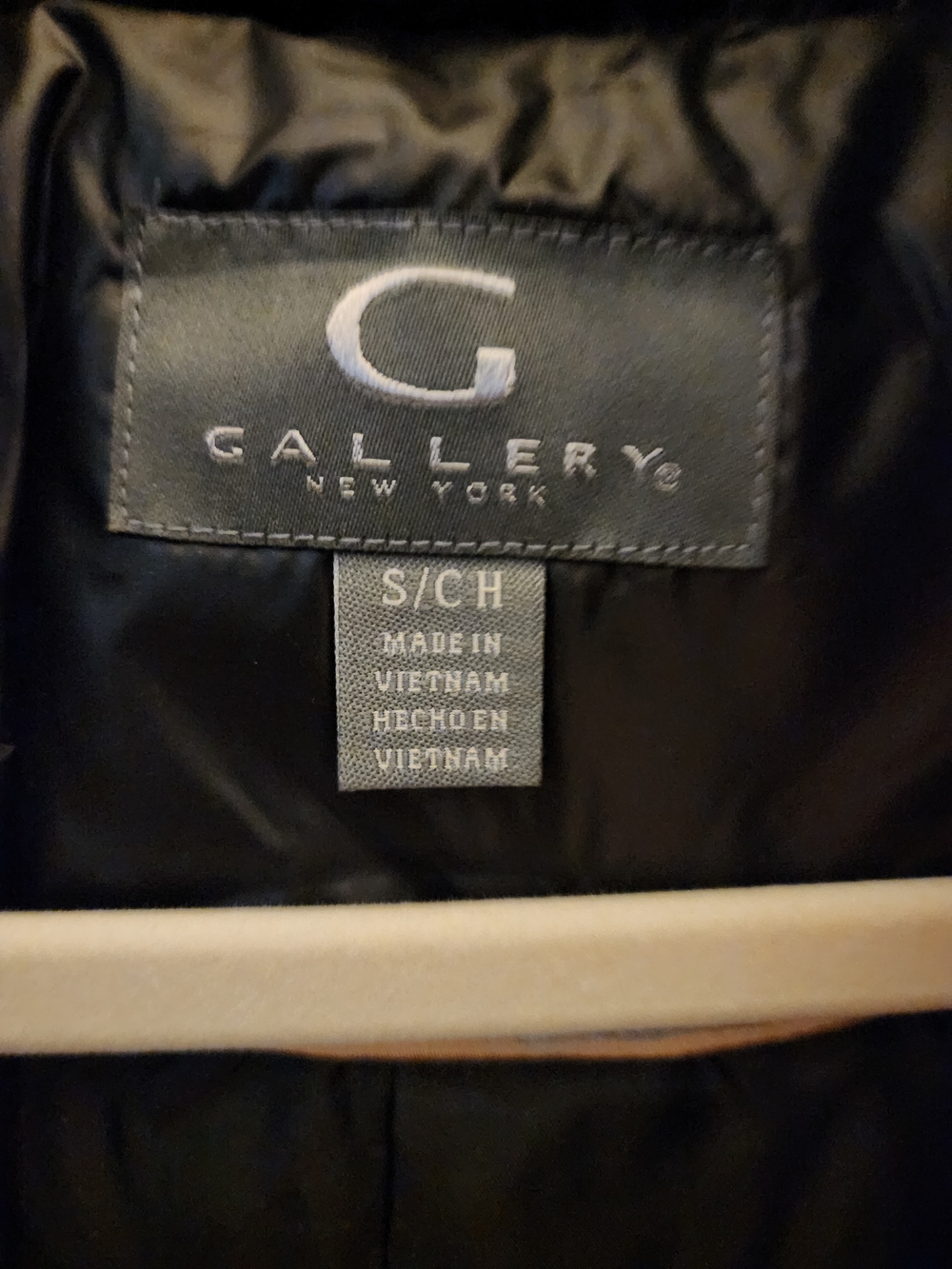 95-NWT-Gallery Black Long Quilted Puffer with Removable Faux-Fur Hood (S-XS) - Picture 4 of 4